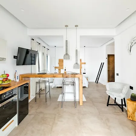 Portes & Mykonos Hotel