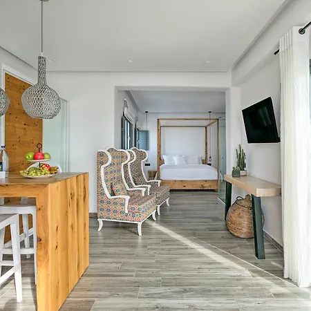 Portes & Mykonos ホテル 4*