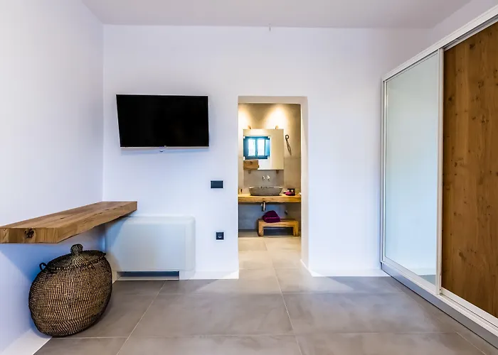 Portes & Mykonos Hotel