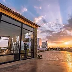 Portes & Mykonos Hotel